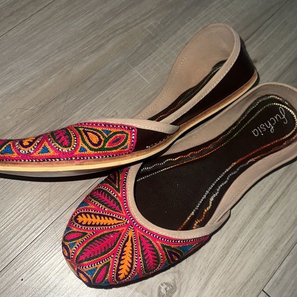 Fuchsia hand made ballerina flats - Picture 3 of 4